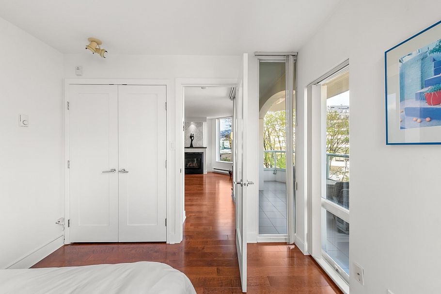 302 168 Chadwick Court North Vancouver, BC - 26