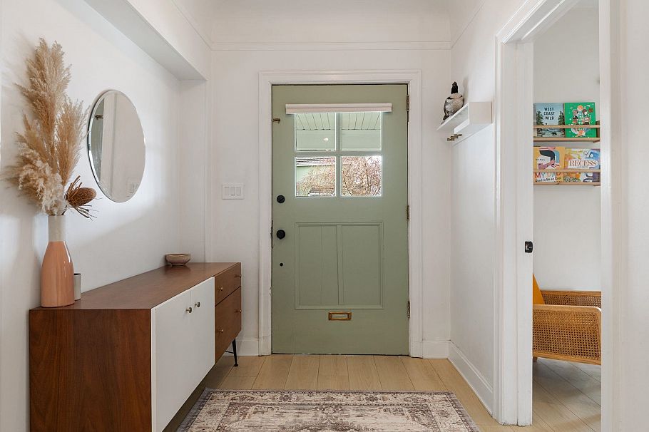 737-745 St. Andrews Avenue North Vancouver, BC - 22