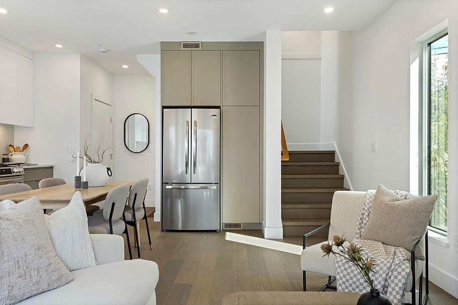 1 328 W 14th Street North Vancouver, BC - 7