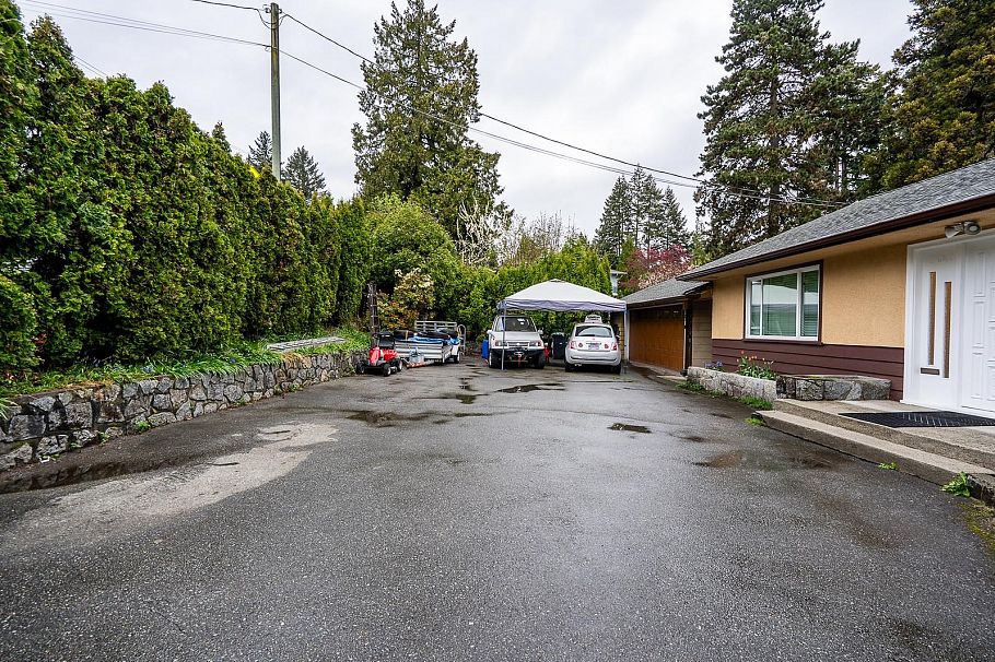 1440 Mountain Highway North Vancouver, BC - 3