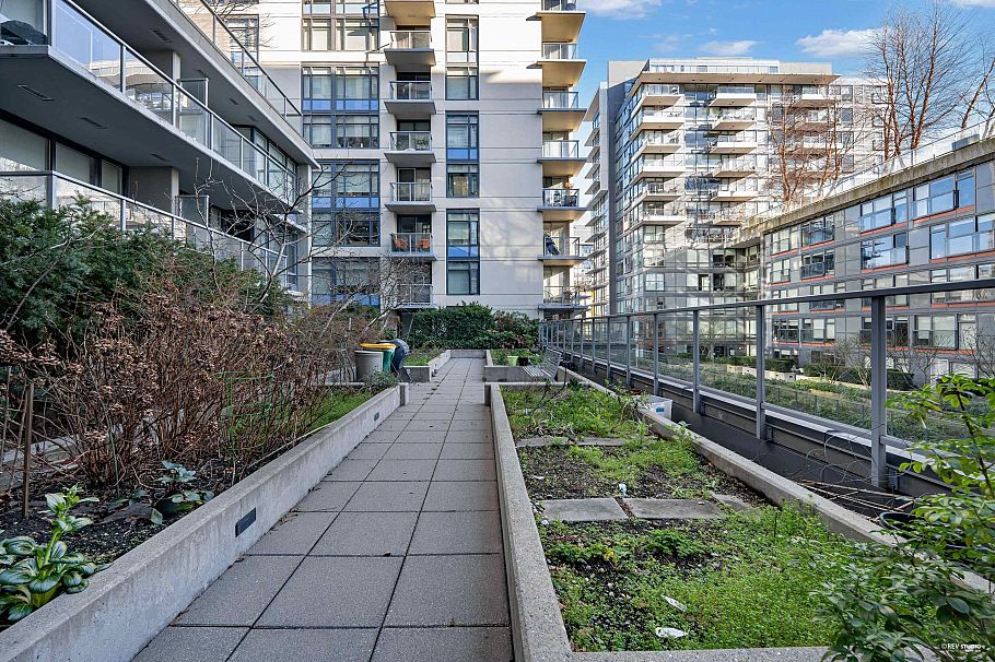 909 1708 Columbia Street Vancouver, BC - 25