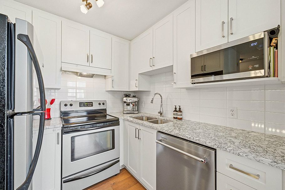 309 418 E Broadway Vancouver, BC - 11