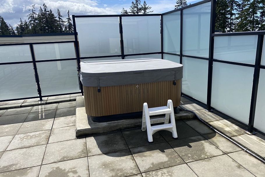 PH9 3581 Ross Drive Vancouver, BC - 13