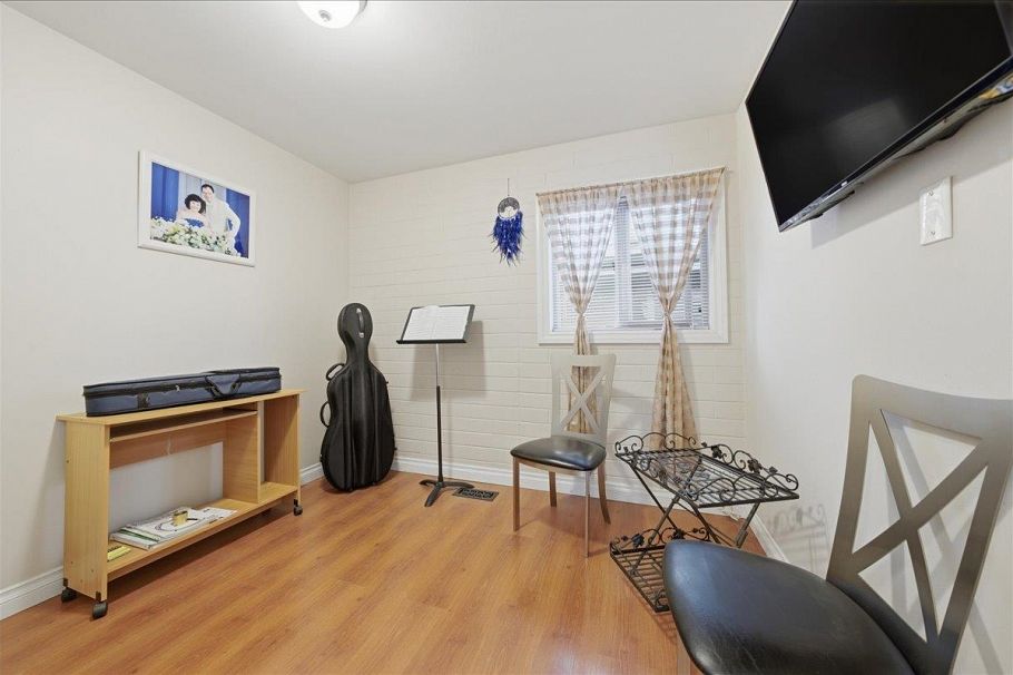 840 E 38th Avenue Vancouver, BC - 13