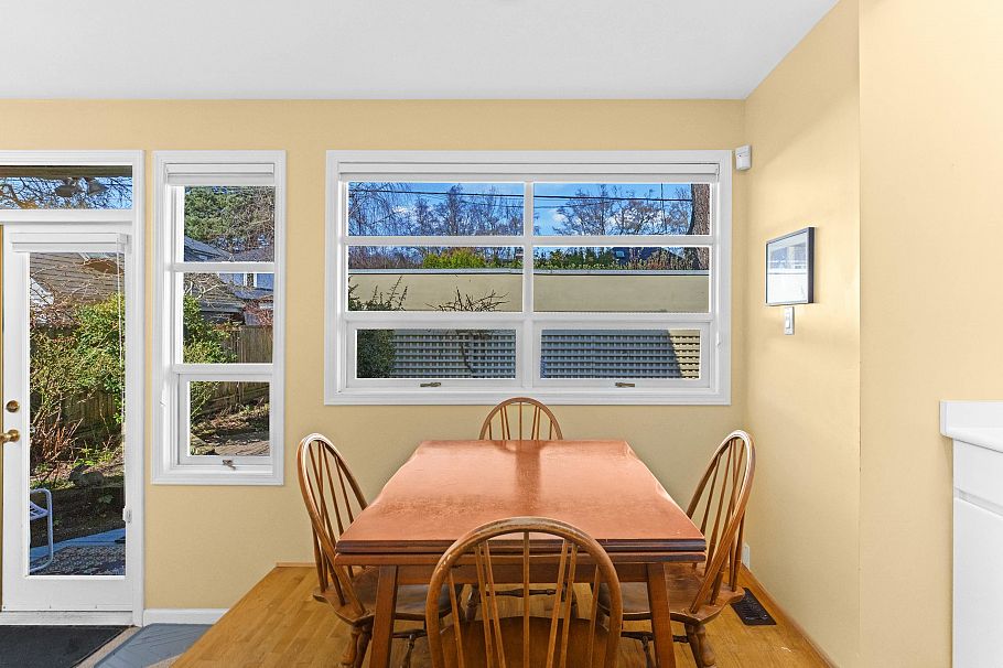 4367 W 15th Avenue Vancouver, BC - 15