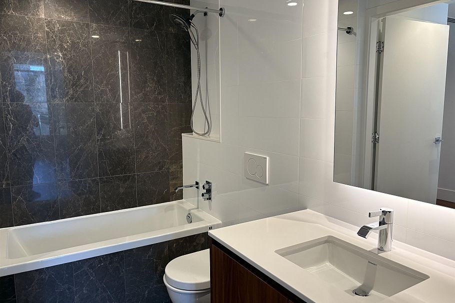 405 389 W 59th Avenue Vancouver, BC - 11