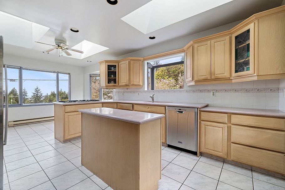 420 Monteray Avenue North Vancouver, BC - 4