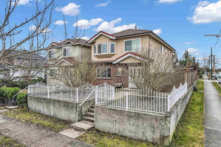 2808 Horley Street Vancouver, BC - 3