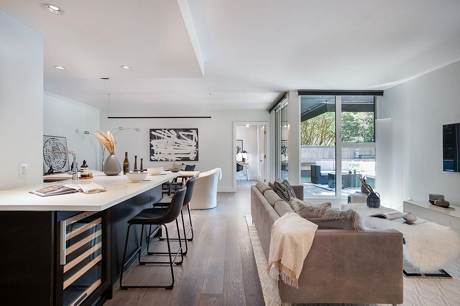 316 4900 Cartier Street Vancouver, BC - 1