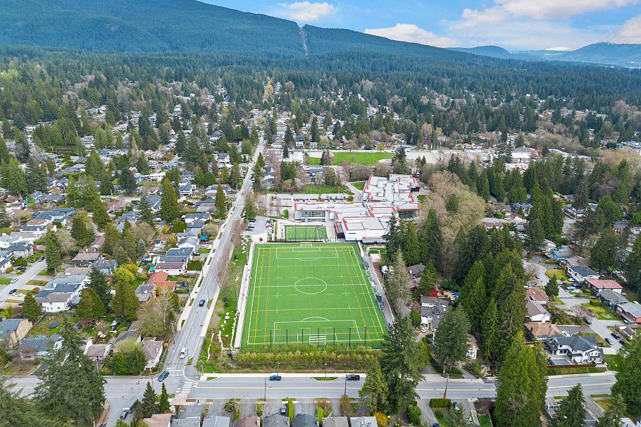 3563 Sykes Road North Vancouver, BC - 30