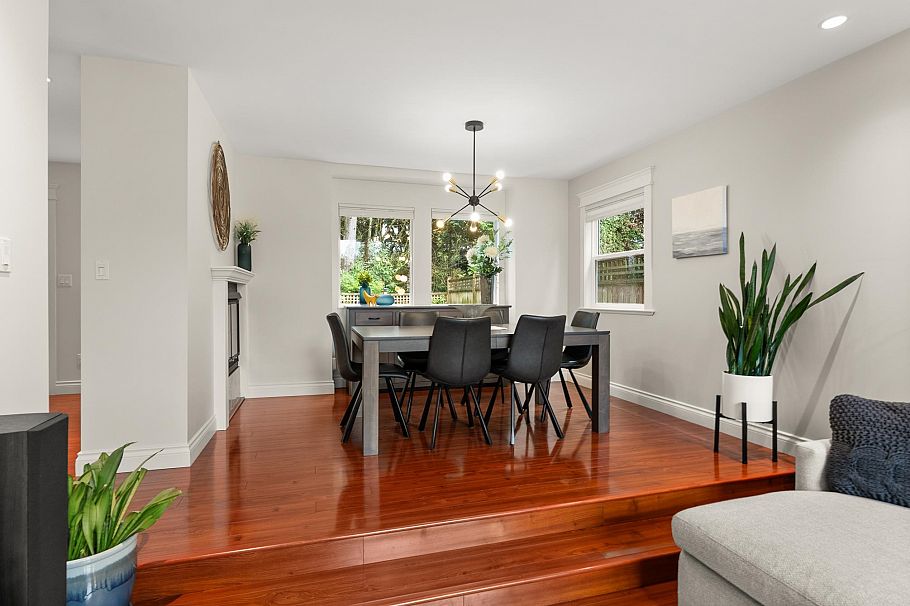 1530 Lighthall Court North Vancouver, BC - 9