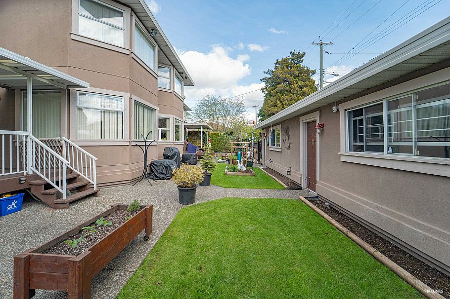 5480 Cambie Street Vancouver, BC - 5