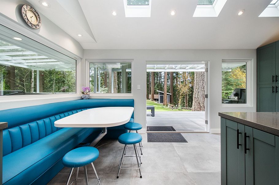 2551 Hyannis Point North Vancouver, BC - 16