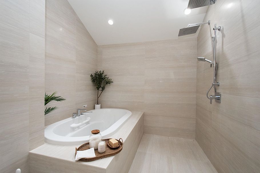 2551 Hyannis Point North Vancouver, BC - 28