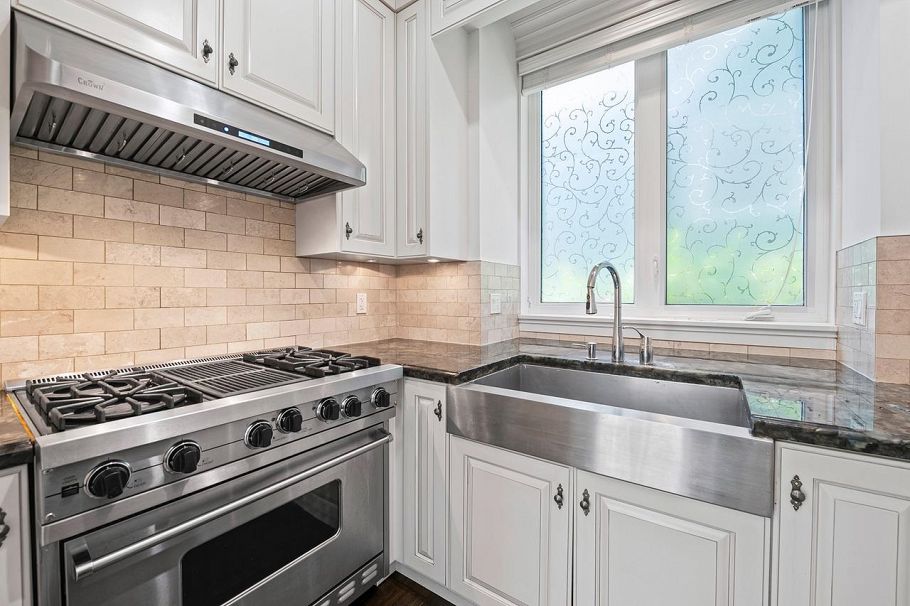 3178 W 23rd Avenue Vancouver, BC - 17