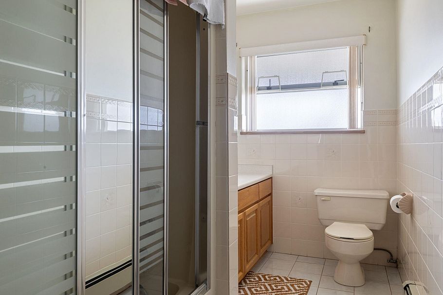 547 Tempe Crescent North Vancouver, BC - 22