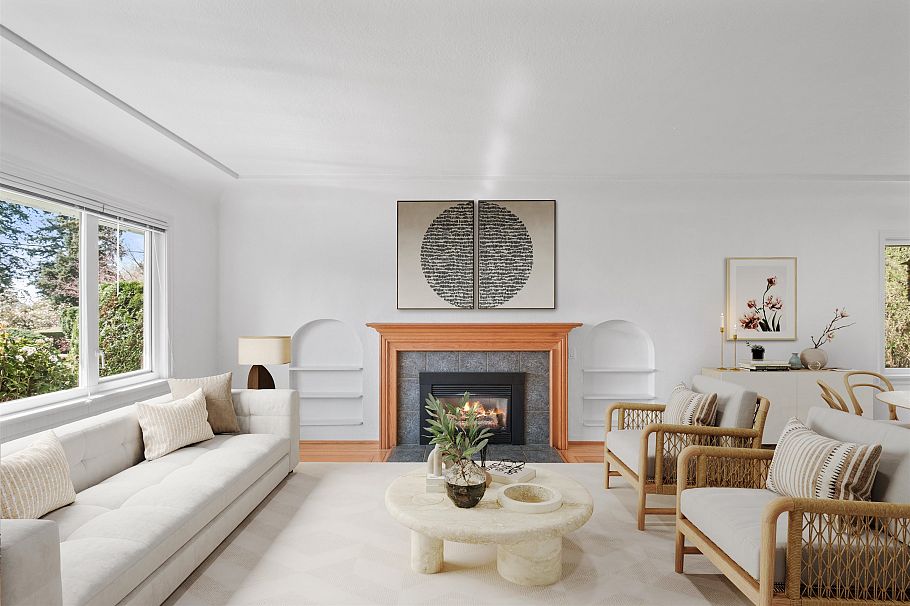 3894 Sunnycrest Drive North Vancouver, BC - 2