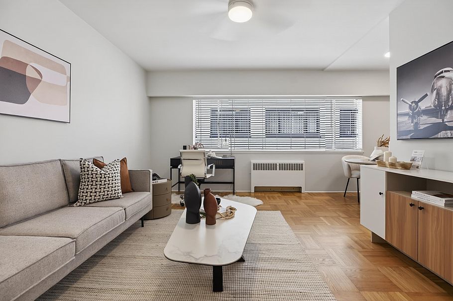 207 1879 Barclay Street Vancouver, BC - 3