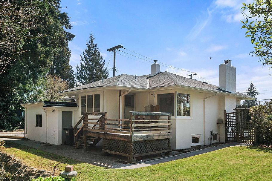 3894 Sunnycrest Drive North Vancouver, BC - 24
