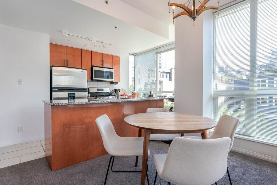 401 138 E Esplanade North Vancouver, BC - 9