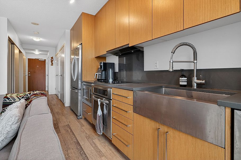 904 251 E 7th Avenue Vancouver, BC - 8