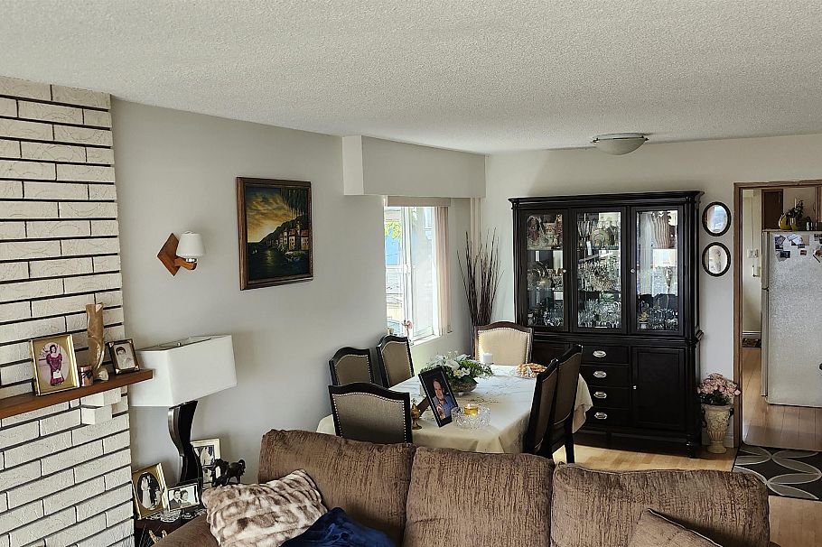 549 E 56th Avenue Vancouver, BC - 5