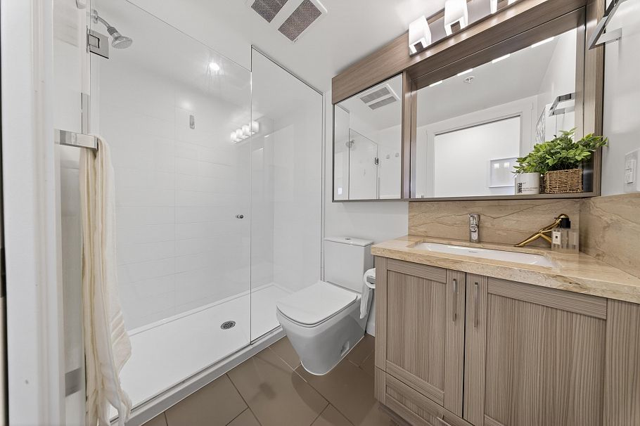 713 5470 Ormidale Street Vancouver, BC - 8