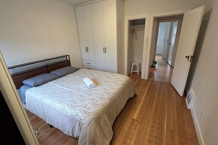 2622 Charles Street Vancouver, BC - 7