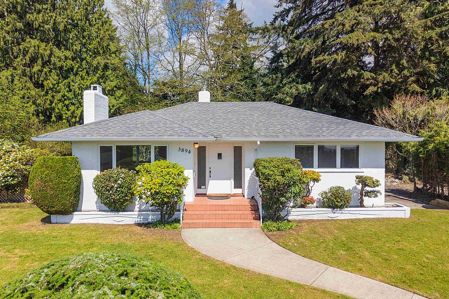3894 Sunnycrest Drive North Vancouver, BC - 1