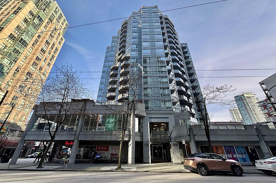 809 1212 Howe Street Vancouver, BC - 17