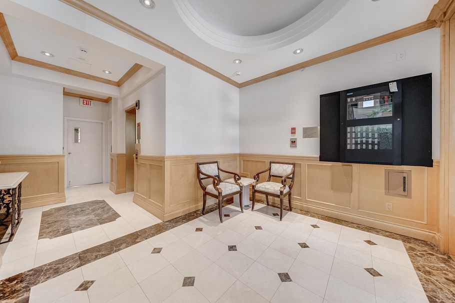 1000 1788 W 13th Avenue Vancouver, BC - 4