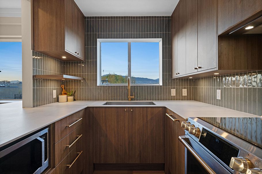 306 2469 Cornwall Avenue Vancouver, BC - 7