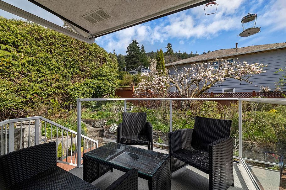 420 Monteray Avenue North Vancouver, BC - 8