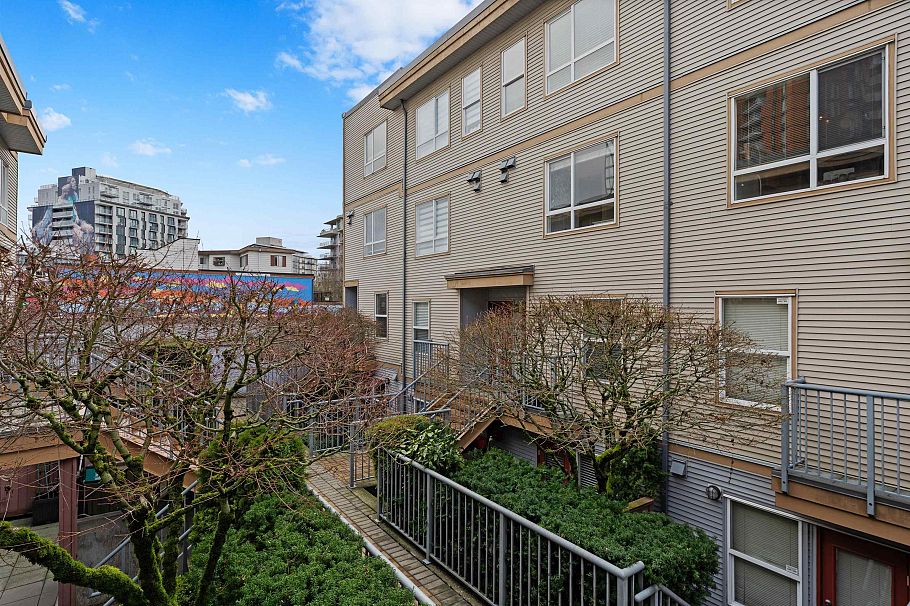 303 2688 Watson Street Vancouver, BC - 26