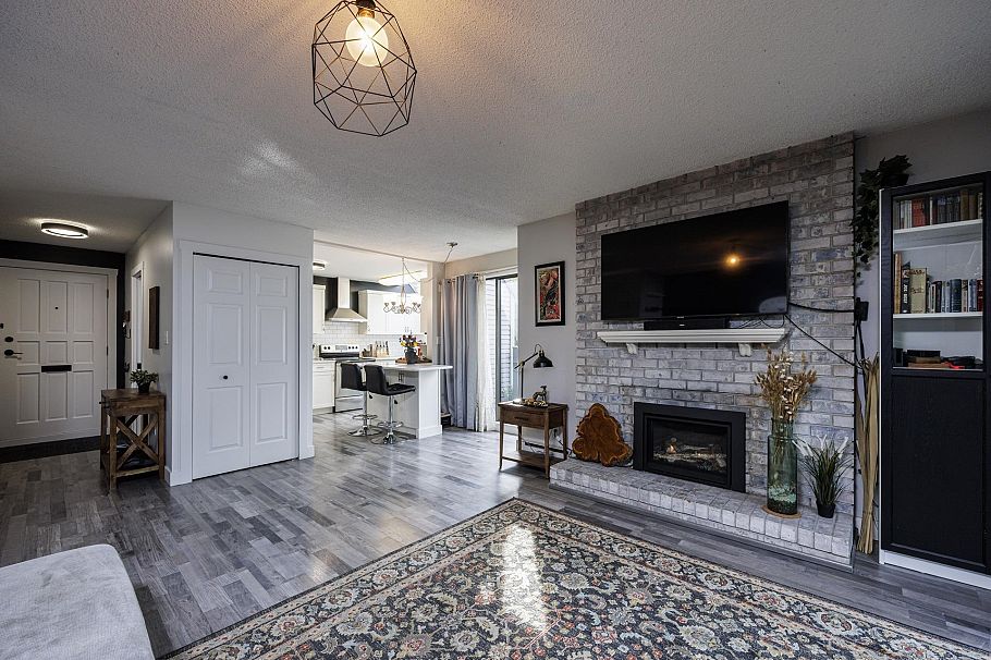 3132 Lonsdale Avenue North Vancouver, BC - 5