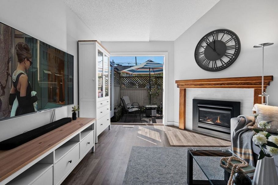 26 230 W 15th Street North Vancouver, BC - 6