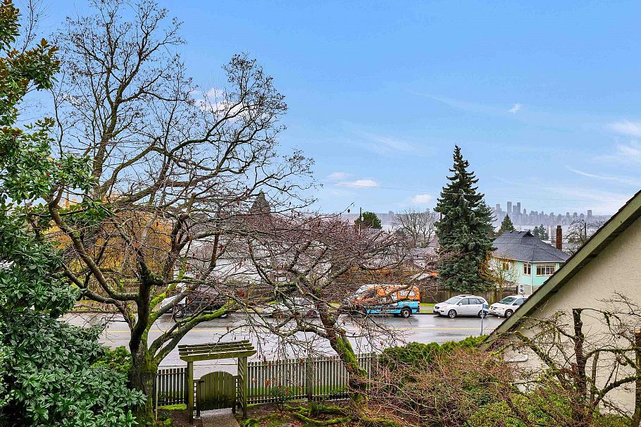 1509 Mahon Avenue North Vancouver, BC - 17