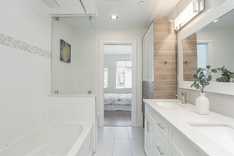 2836 E Kent Avenue South Vancouver, BC - 26