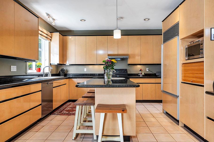 5062 Granville Street Vancouver, BC - 13