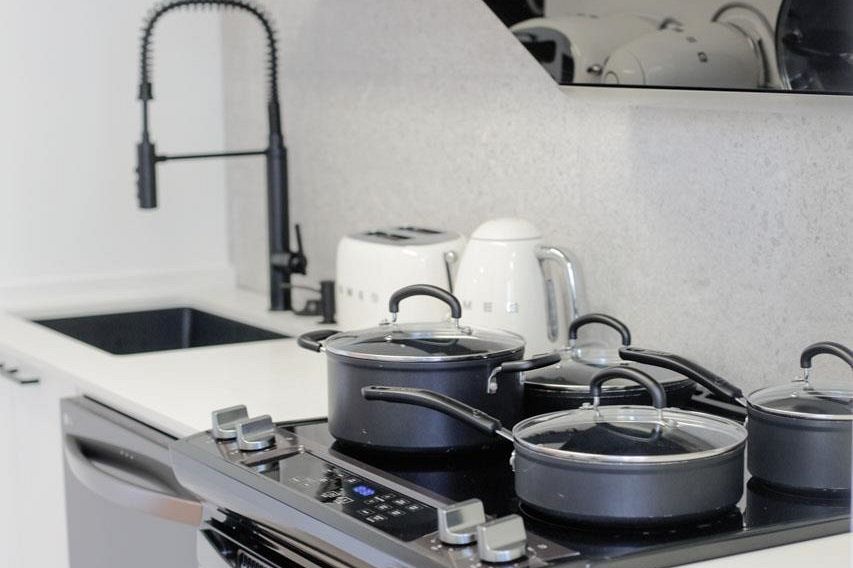 805 1166 Melville Street Vancouver, BC - 11