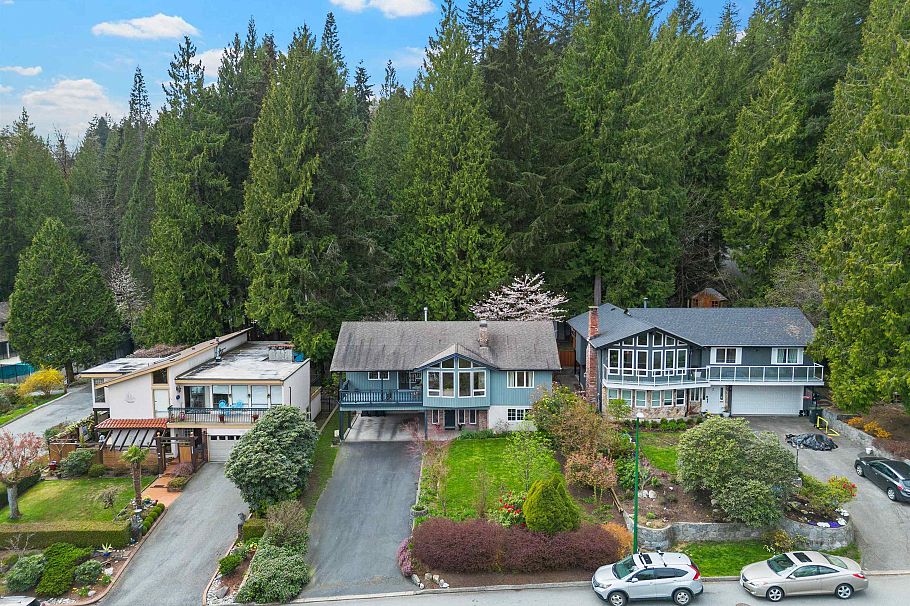 3563 Sykes Road North Vancouver, BC - 28
