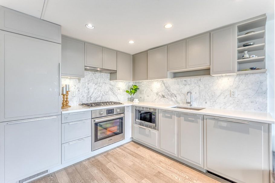 324 7828 Granville Street Vancouver, BC - 4