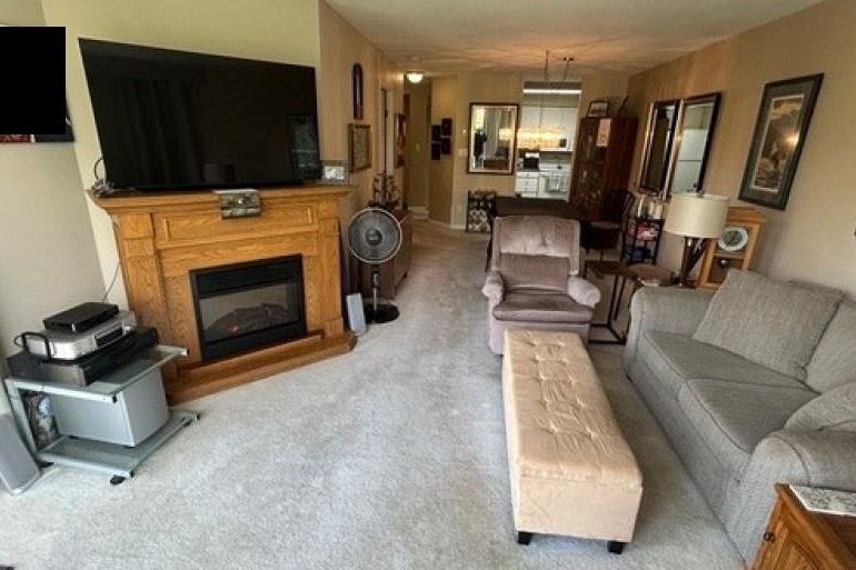 810 1327 E Keith Road North Vancouver, BC - 4