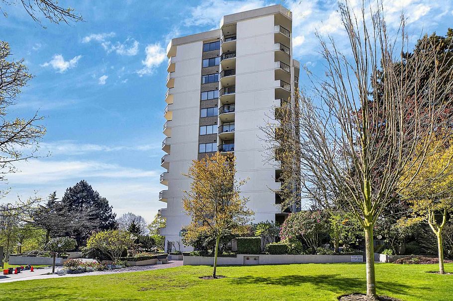 1105 701 W Victoria Park North Vancouver, BC - 2