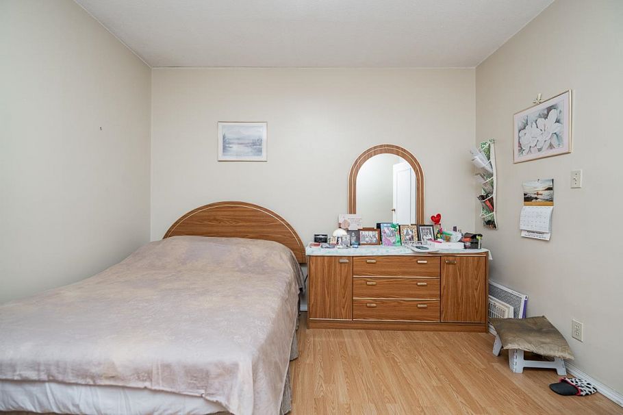 4712 Victoria Drive Vancouver, BC - 14