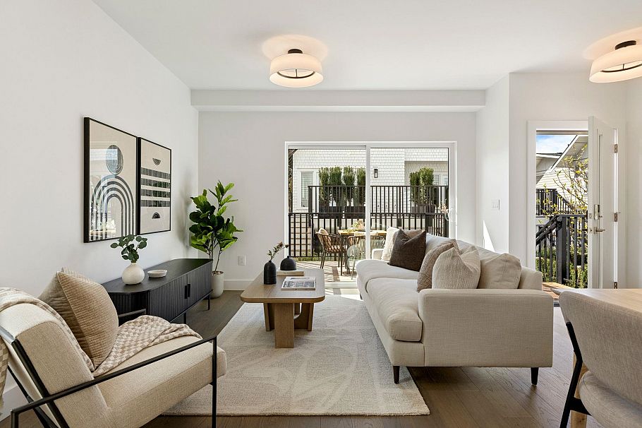 1 328 W 14th Street North Vancouver, BC - 3