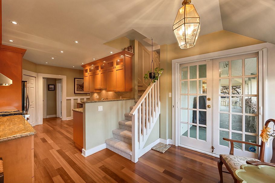 1509 Mahon Avenue North Vancouver, BC - 8