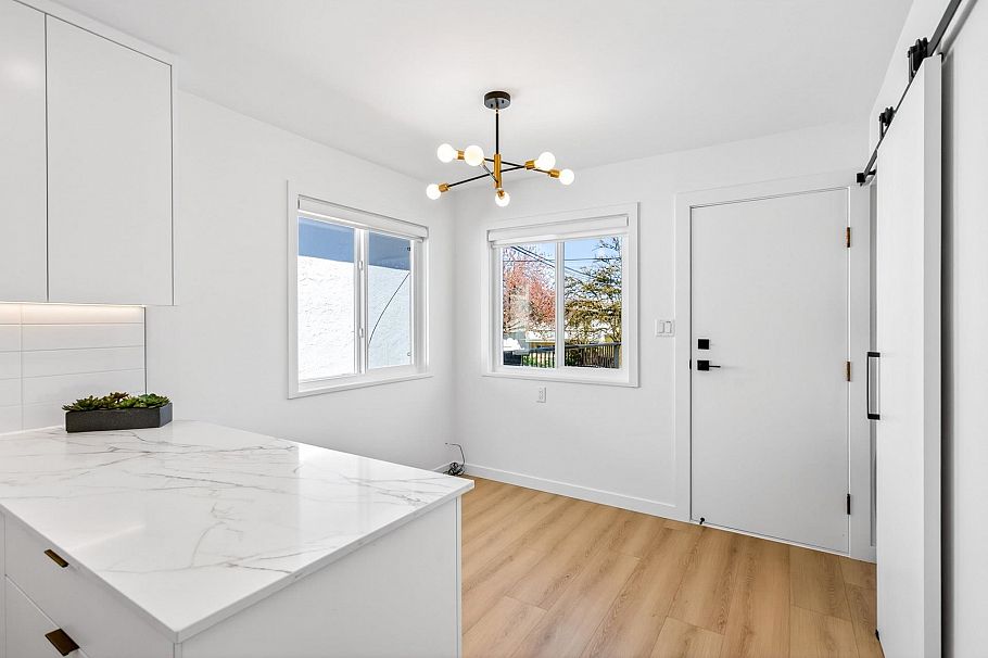 2085 Waverley Avenue Vancouver, BC - 13