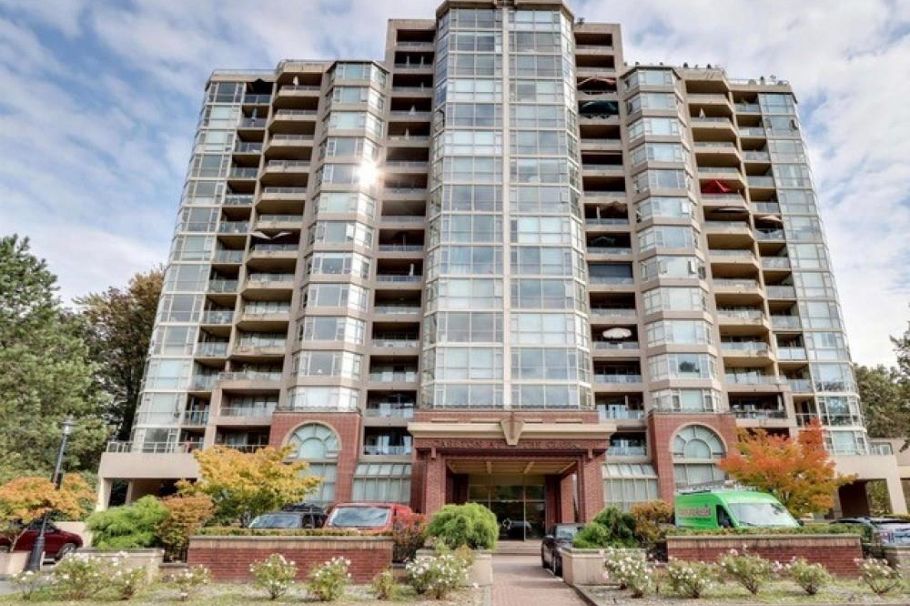 810 1327 E Keith Road North Vancouver, BC - 1