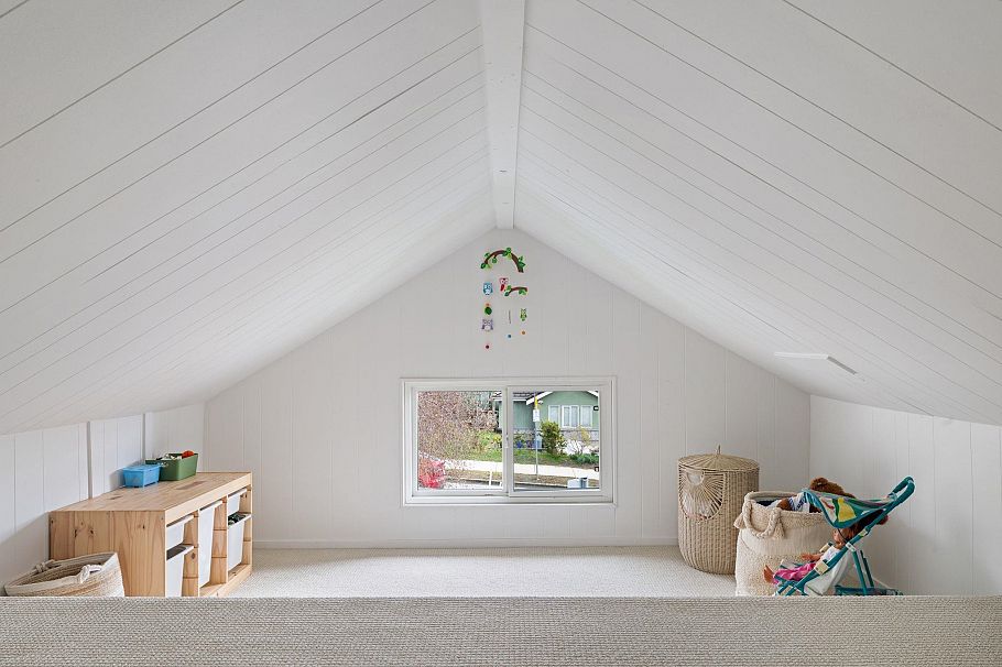 737-745 St. Andrews Avenue North Vancouver, BC - 16